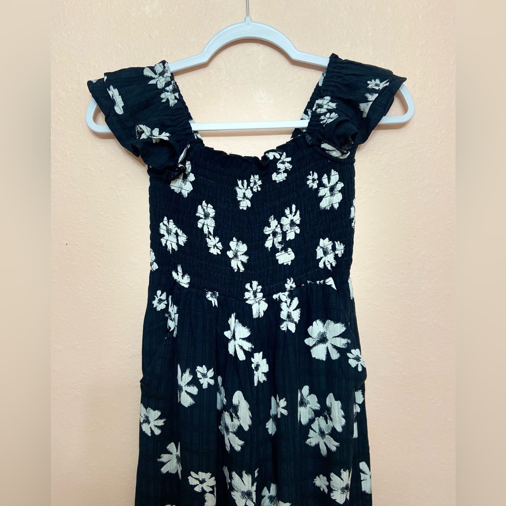 American Eagle Flutter Sleeve Jumpsuit - Picture 2 of 7